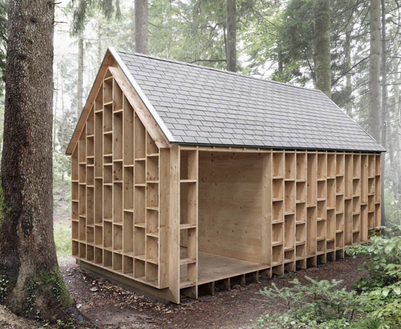 cabin-in-the-forest-allows-children-to-explore-the-nature-8
