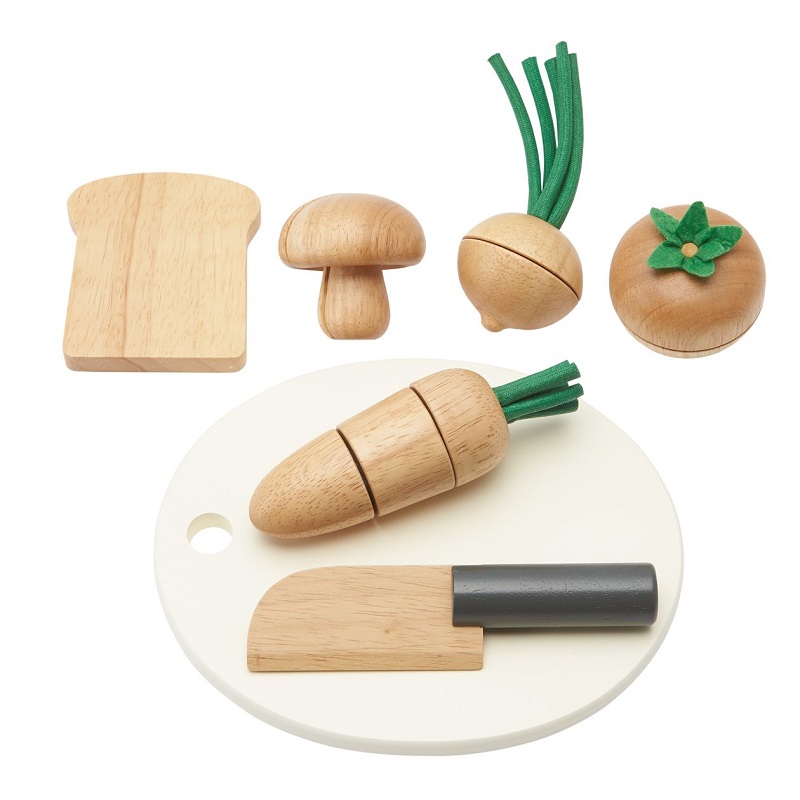 木製扮家家酒玩具組(食材砧板)，1,090元：可使用木製菜刀切割木製蔬菜的扮家家酒玩具組，遊戲同時也能感受到木頭的溫潤手感。