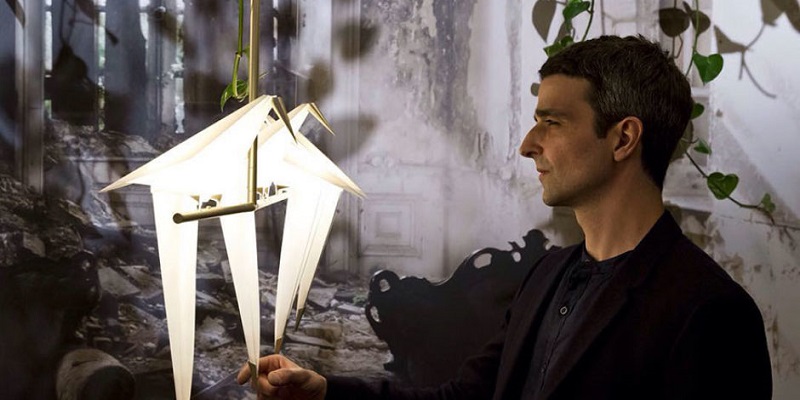 圖9_英國知名建築師與設計師Umut Yamac設計的Perch Light結合摺紙藝術，一上市就是話題商品。
