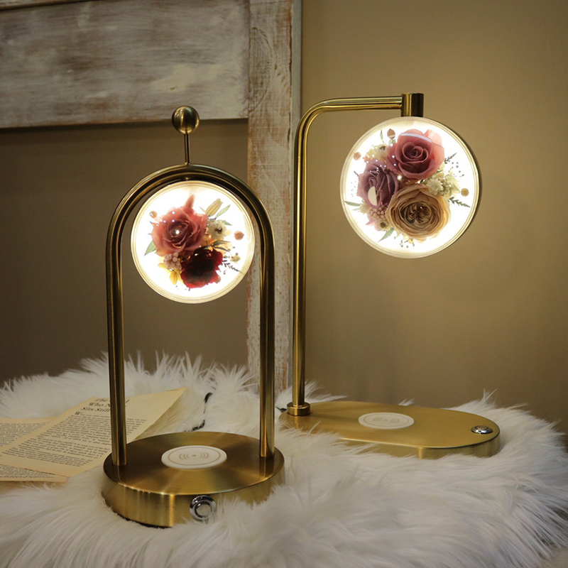 Meetforever客製化永生花無線充電檯燈NT$ 1,999起_1