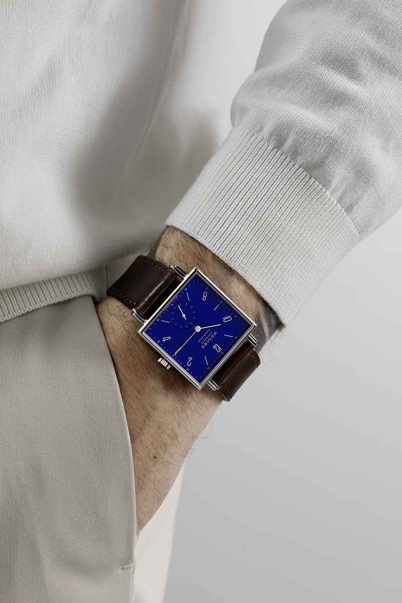 NOMOS TETRA NEOMATIK 藍色款情境圖1