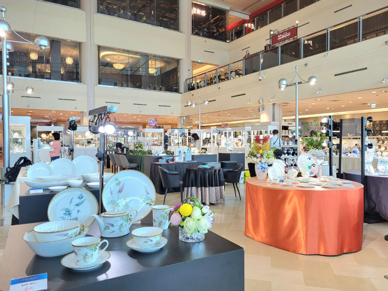 日本皇家瓷器感恩特展 李明川擔綱Noritake一日店長 旺代特大回饋強檔開跑 - 夢想誌